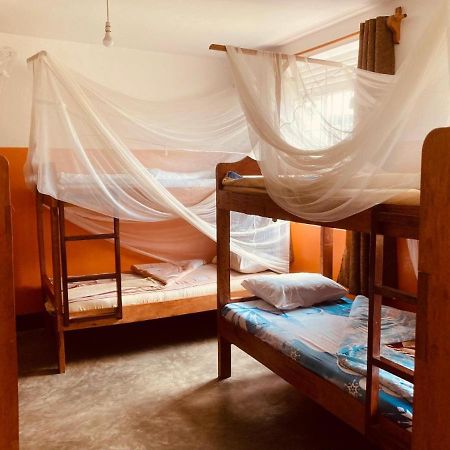 Yes Hostel Fort Portal Extérieur photo